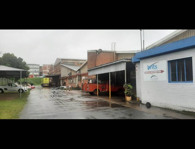 3,862M² WAREHOUSE TO LET IN NEW GERMANY